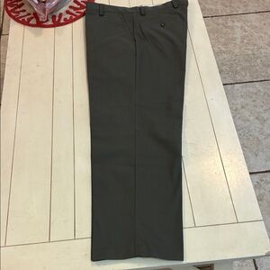 Dockers Classic Fit never worn slacks. Size 34-29 #454